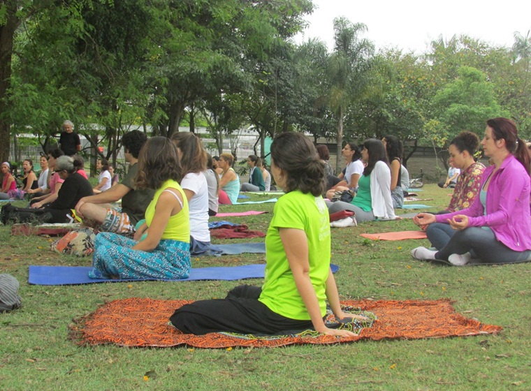 Yoga ao ar Livre no Parque da Juventude também fás parte da Programação 