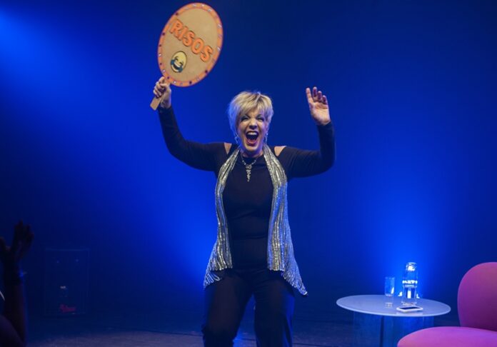 Leila Stand-Up 1